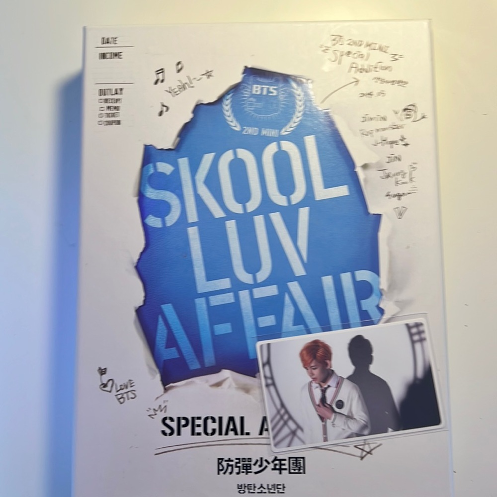 OFFICIAL skool luv affair bts album (taehyung pc)
